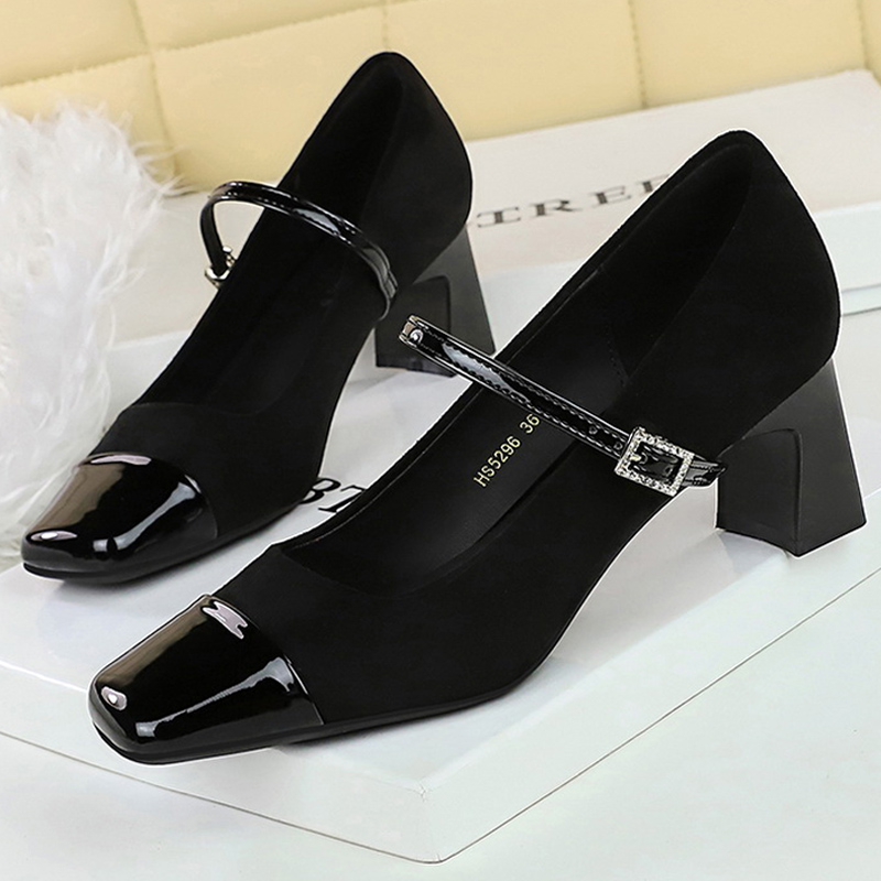 أحذية BIGTREE نسائية بنقشة الف - مراجعة Shoe Tree وسعره